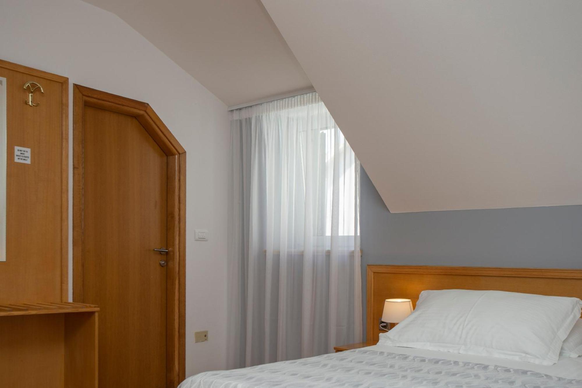 Bed and breakfast Ana 3*